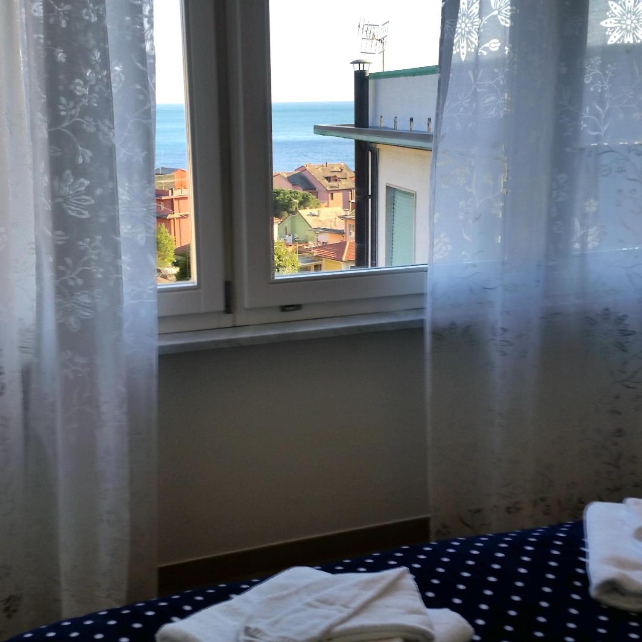 Stunning Seaview Apartment Monterosso al Mare Exterior foto